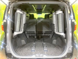 【パワーバックドア】スマートキーや運転席のボタンを押すだけでリアゲートが自動で開閉します!荷物を持っている時や、高い位置にあるバックドアを閉める際に便利な機能です♪