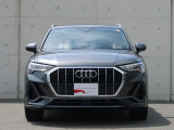 一目でAudiだと分かる特色を持つフロントマスク。