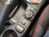 ナビやラジオ等の操作や車両設定などの操作が出来るコマンダーコントロールです。使い易いジョグダイヤル式で操作も簡単です。慣れてくれば、手探りで操作することが可能です★♪★♪★♪