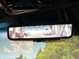 【デジタルインナーミラー】後席の大きな荷物や同乗者で後方が確認しづらい時でも安心!カメラが撮影した車両後方の映像をルームミラー内に表示。クリアな視界で状況の確認が可能です!
