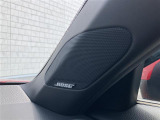 【 BOSEプレミアムサウンドシステム 】迫力のある重低音と、澄んだ高音域を実現しつつも走行中のノイズも自動補正する&rdquo;BOSE&rdquo;こだわりのシステムをお楽しみください♪