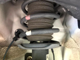 お車を安心してお乗りいただく為には、足回りの定期点検が欠かせません。サービスサポート(有償保証)では無料点検もご提供しており、安心のカーライフをお過ごしいただけるサポート体制が整っています。