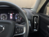 XC40 B4 AWD モメンタム 4WD 修復歴無し