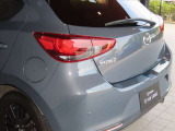 ワンオーナー、禁煙車のMAZDA2が入庫しました♪内外装共に程度良好!ナビやETC、360&deg;モニターなど装備充実!お気軽にお問合せ下さい♪