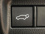 【パワーバックドア】スマートキーや運転席のボタンを押すだけでリアゲートが自動で開閉します!荷物を持っている時や、高い位置にあるバックドアを閉める際に便利な機能です♪