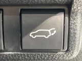 【パワーバックドア】スマートキーや運転席のボタンを押すだけでリアゲートが自動で開閉します!荷物を持っている時や、高い位置にあるバックドアを閉める際に便利な機能です♪