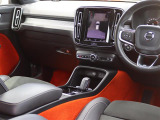 XC40 T4 AWD Rデザイン 4WD 4WD サンルーフ