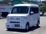 雨の日は中古車は選びにくいですよね。でも当店なら安心です。電話予約を頂ければ屋根下へ移動させて頂きます。雨でもじっくりご検討いただけます。