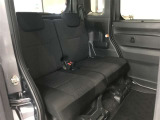 ゆとりある広々とした車内空間は、ドライブを始め買い物やレジャーなど、幅広く活躍します。一人でもみんなとでもお出かけを楽しみましょう!