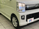 【HIDヘッドライト】悪天候や夜間走行時も良好な視界を確保し安心して運転できるHIDヘッドライトを装備!