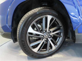 タイヤサイズは225/50R18.純正アルミホイール付き!
