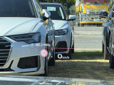 【ヘッドUPディスプレイ装備。】運転中や作業中など、視線を大きく動かさずに必要な情報を確認できます。