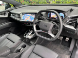 Audiのインテリアはエクステリア同様、優れたデザイン性とクオリティ、そして機能性を兼ね備えております。