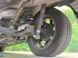 お車を安心してお乗りいただく為には、足回りの定期点検が欠かせません。サービスサポート(有償保証)では無料点検もご提供しており、安心のカーライフをお過ごしいただけるサポート体制が整っています。