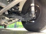 お車を安心してお乗りいただく為には、足回りの定期点検が欠かせません。サービスサポート(有償保証)では無料点検もご提供しており、安心のカーライフをお過ごしいただけるサポート体制が整っています。