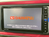 【純正ナビ】人気の純正ナビを装備しております。ナビの使いやすさはもちろん、オーディオ機能も充実!キャンプや旅行はもちろん、通勤や買い物など普段のドライブも楽しくなるはず♪