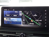 【ナビ】メーカーSDナビ付きです。目的地を設定すれば初めての場所でも簡単に行くことができます。もちろん音楽だって聴けちゃいます♪