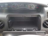 運転席前収納