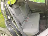 コンパクトカーですが、セカンドシートは十分な広さがあり快適にお乗りいただけます♪シートを倒して大きな荷物を積んだりと、用途の幅が広い1台です。