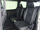 ゆとりある広々とした車内空間は、ドライブを始め買い物やレジャーなど、幅広く活躍します。一人でもみんなとでもお出かけを楽しみましょう!