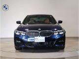 【キドニーグリル】BMWは約90年もの間、ほぼ全ての車両にひと目でBMWだと分かるこの特徴的なフロントグリルが備えられ、デザイン・アイコンとして親しまれてきました。