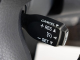 【オートクルーズコントロール】搭載。アクセル操作なしでも車が自動でスピードを保ってくれる機能です長距離の高速は楽々です。
