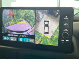 【マルチビューカメラシステム】専用のカメラにより、上から見下ろしたような視点で360度クルマの周囲を確認することができます☆死角部分も確認しやすく、狭い場所での切り返しや駐車もスムーズに行えます。