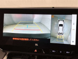 『バックモニター』を装備!駐車の際の、サポートツールとしてとっても便利!駐車が苦手な人、バックに自信がない人、だけでなく、皆さんに便利!でも、それだけに頼るのは危ないですね。