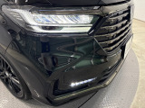 夜間走行や暗いところでの視認性を高める、LEDヘッドライト搭載、しっかり明るく照らしてくれるので、安心です。