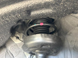 お車を安心してお乗りいただく為には、足回りの定期点検が欠かせません。サービスサポート(有償保証)では無料点検もご提供しており、安心のカーライフをお過ごしいただけるサポート体制が整っています。