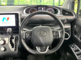【純正革巻きステアリング】上質な革を使用することで、手にしっかり馴染みとても運転しやすいハンドルです♪
