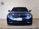 【キドニーグリル】BMWは約90年もの間、ほぼ全ての車両にひと目でBMWだと分かるこの特徴的なフロントグリルが備えられ、デザイン・アイコンとして親しまれてきました。