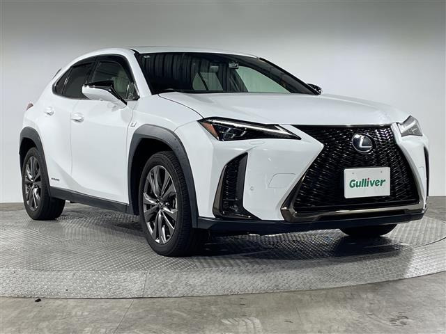 UX 250h Fスポーツ 4WD 本革シート