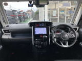 【運転席・インパネまわり】ハンドル・シート・フロアーなど隅々までプロによるクリーニング済み☆彡キレイな車内でドライブが一層快適にお楽しみいただけます!!
