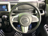 【純正革巻きステアリング】上質な革を使用することで、手にしっかり馴染みとても運転しやすいハンドルです♪