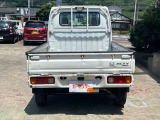 経験豊富なスタッフが皆様のカーライフを全力でサポートさせて頂きます。