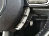 【クルーズコントロール】アクセルペダルを踏み続けなくても、車が設定した速度を自動で維持して走行する機能となります。