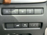 【パワーバックドア】スマートキーや運転席のボタンを押すだけでリアゲートが自動で開閉します!荷物を持っている時や、高い位置にあるバックドアを閉める際に便利な機能です。