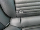 ISO FIX対応のリヤシートです!対応するチャイルドシートを車体に固定。取り付けミスを防ぎ、子供の安全性を高めます。安心の子供乗車を可能にし、家族全員のドライブをサポートしてくれます。