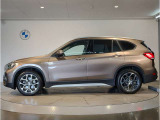 【XDrive】強大なパワーをXdriveシステムが瞬時に理想的な可変配分を行い、かつてない安心・快適・スポーティな走りを約束します。走行状況に応じてトルク配分を最適化してくれる優れものです!