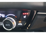 シートヒーター装備付き車!!座席に埋め込まれた電熱線によりシートを暖めることが出来る装備で、温められたシートは、寒い冬には最適です!!