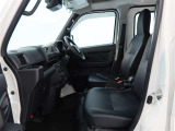 愛車の室内を抗菌・抗ウィルス・防臭コーティングするチタニア(有料)がオススメ!車内を安心・安全・快適に保ちます!詳細は店舗スタッフまでお尋ねください。
