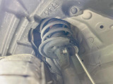 お車を安心してお乗りいただく為には、足回りの定期点検が欠かせません。サービスサポート(有償保証)では無料点検もご提供しており、安心のカーライフをお過ごしいただけるサポート体制が整っています。