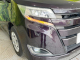 【LEDヘッドライト】悪天候や夜間走行時も良好な視界を確保し安心して運転できる高輝度LEDヘッドライトを装備!点灯速度が早く、消費電力も抑えられています。