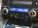 【オートエアコン】車内温度を感知して自動で温度調整をしてくれるのでいつでも快適な車内空間を創り上げます!どの席に座っても快適なドライブが楽しめます♪