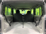普段のお買い物や通勤、送迎等に十分な荷室スペースを確保しております。セカンドシートを倒すと、大きな荷物の積載も可能です♪
