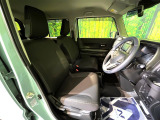運転席シート廻りは使用感も少なく、良好な状態となっています。丁寧に使われていたことがよくわかりますね。