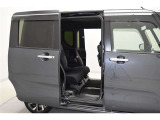 当店は全車『ロングラン保証』付!(1年間、距離無制限 HV車はHV保証付) 別途延長保証もご用意しております♪ ぜひ現車を確認にご来店ください