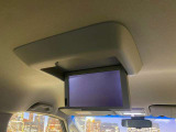 【フリップダウンモニター】付き☆後部座席に座りながら大画面でTVやDVDをお楽しみいただけます♪