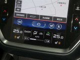 【オートエアコン】車内温度を感知して自動で温度調整をしてくれるのでいつでも快適な車内空間を創り上げます!どの席に座っても快適なドライブが楽しめます♪